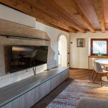 La Finestra Sul Ponte By Postcardsfrom Bed & Breakfast Verona Exterior photo